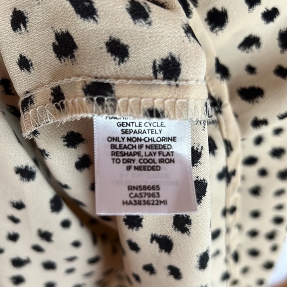 Halogen bell sleeve top. Bow and ribbon detail at elbow. - Picture 5 of 5